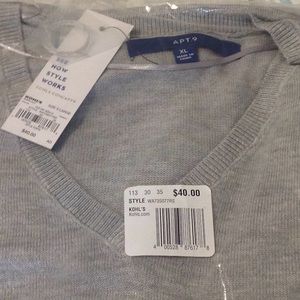 Apt. 9 Sweaters - Apt 9 V- Neck sweater Apt. 9 Sweaters - Apt 9 V- Neck sweater